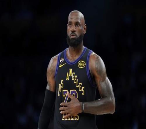 一夜3大消息！哈登迎里程碑，詹姆斯傷情更新，實(shí)力榜大變動(dòng)