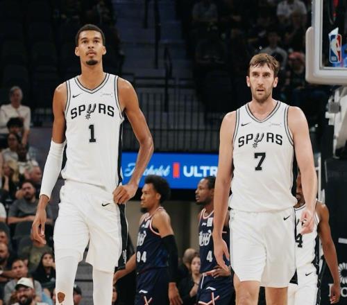 馬刺vs凱爾特人前瞻：東西部豪強之戰(zhàn)，馬刺狀態(tài)大火遇考驗