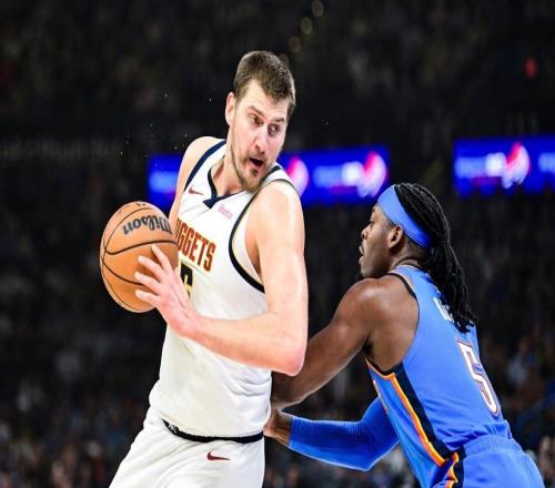 NBA連續(xù)126場(chǎng)20+追平張伯倫，亞歷山大直指MVP