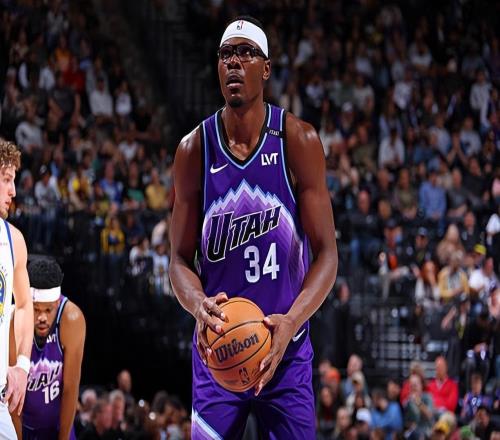 刷爆了勇士的籃板，爵士替補(bǔ)內(nèi)線(xiàn)的實(shí)力其實(shí)還是不錯(cuò)的