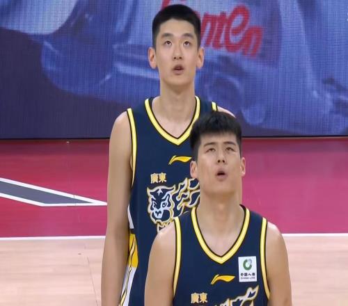 再見了，廣東隊(duì)！CBA三冠后衛(wèi)正式出走，未來或成杜鋒最大對手