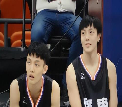 廣東隊(duì)康復(fù)遭神醫(yī)術(shù)調(diào)侃胡徐賽場(chǎng)高光莫將個(gè)人榮譽(yù)與家國(guó)情懷對(duì)立