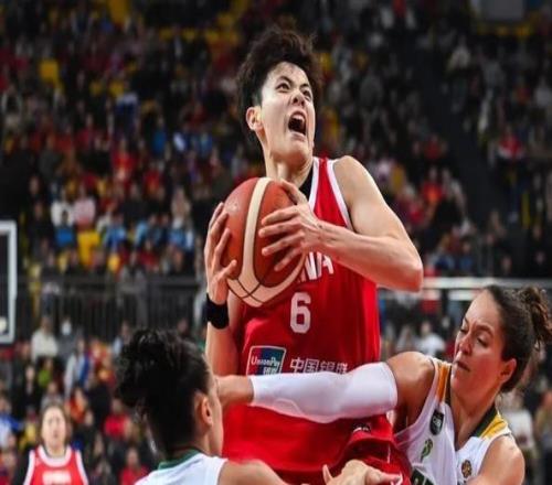 24歲楊舒予，接任中國女籃隊長！今晚首戰(zhàn)，劍指世界杯