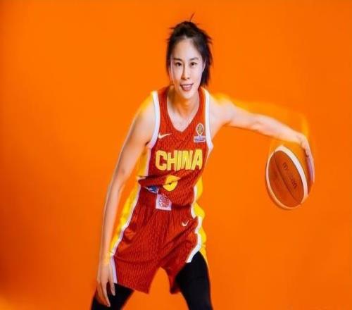 唯一老將！王思雨社媒曬照：世預(yù)賽珍惜每一次上場拼下每一場比賽