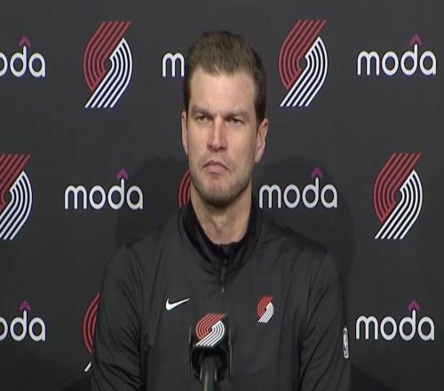 斯普利特談失利：拼勁在、心態(tài)對，但最后階段就是投不進去球