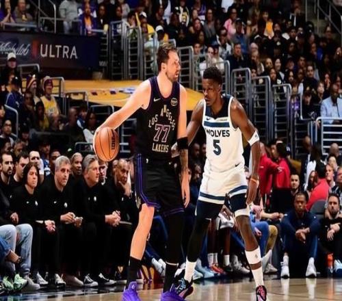 詹姆斯缺陣激活東契奇里夫斯艾頓，湖人三殺森林狼，華子15中2