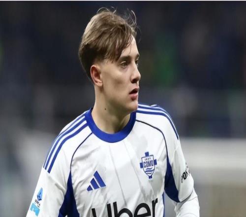 3球8助攻曼聯(lián)補(bǔ)強(qiáng)邊鋒鎖定西班牙天才新星身價(jià)翻倍也值得砸錢(qián)買(mǎi)