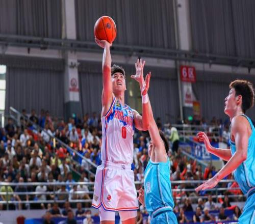 沖擊季后賽難了！新疆男籃三大主力連續(xù)賽季報(bào)銷，格蘭也無(wú)能為力