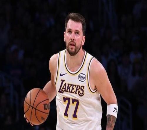 聯(lián)盟官方：東契奇因向裁判做出不恰當(dāng)手勢(shì)被罰款5萬美元