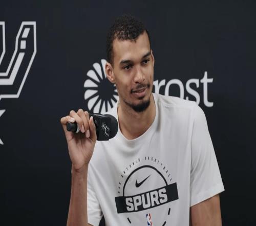 文班談阿德巴約83分：在這個聯(lián)盟，有太多值得仰望的榜樣