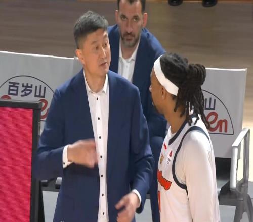 廣東男籃主教練杜鋒遭痛批，北京麥基首秀一般，山東新外援被看衰