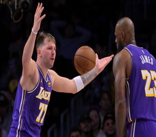 10勝2負(fù)，全隊(duì)都不演了！知道你們有奪冠實(shí)力，但這么做有些過(guò)分