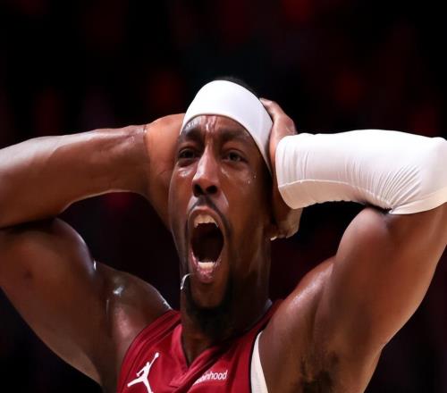 轟83+9超越科比！熱巴一戰(zhàn)創(chuàng)20項(xiàng)紀(jì)錄驚為天人抱頭怒吼接受歡呼