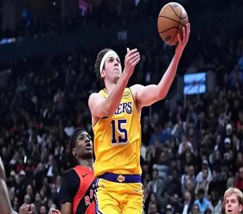 5年2.4億美金，湖人真要給了！又一個落選秀，完美逆襲