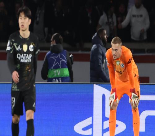 TA：約恩森經(jīng)歷了“金斯基時(shí)刻”巴黎也存在自己的門將問(wèn)題