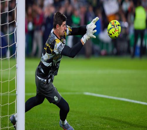 歐冠爆冷夜！英超泡沫破滅，阿森納平5隊(duì)輸球，種子隊(duì)僅拜仁取勝