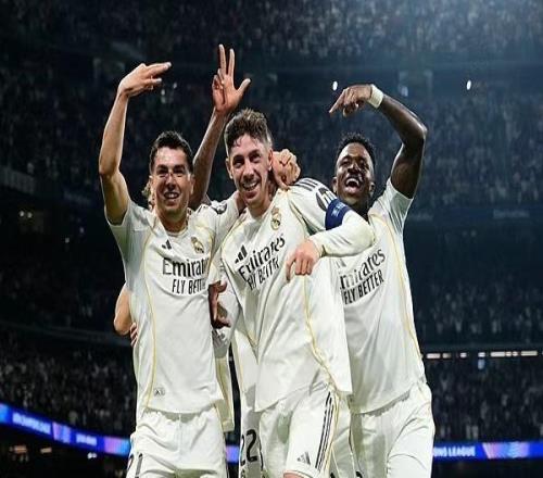 人物這感覺真爽！皇馬隊(duì)副巴爾韋德半場(chǎng)就“戴帽”