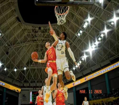 CBA瘋狂一夜：兩場30分慘案+兩大冷門，季后賽積分榜一夜變天