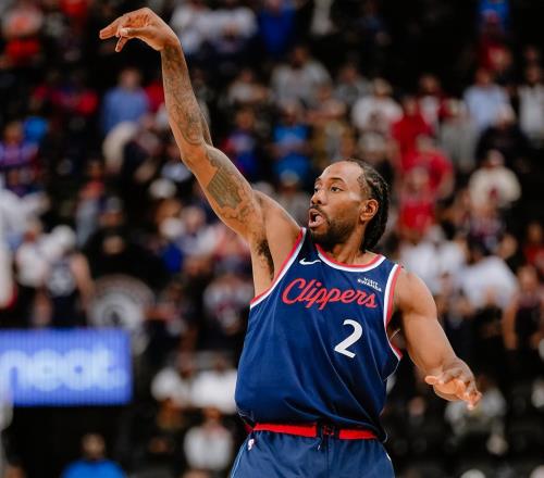 哈登轟30+5+8仍無緣今日最佳！對不起，你碰到不講理的小卡了