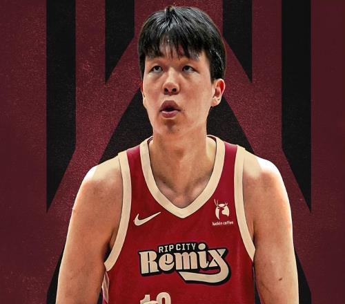 31分8板3助1斷1帽！楊瀚森生涯最強一戰(zhàn)，背部傷勢不能大意