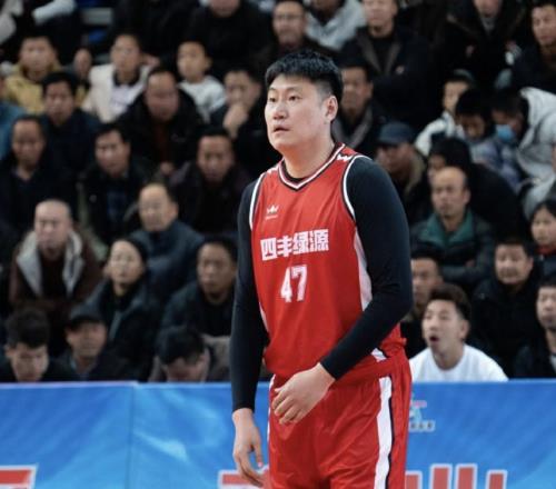媒體人：前CBA內(nèi)線常林重返職業(yè)聯(lián)賽，加盟NBL球隊(duì)焦作文旅
