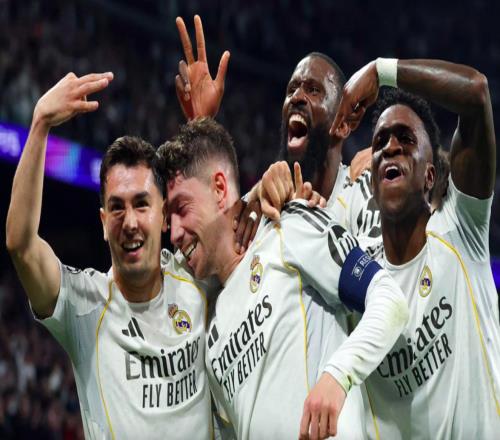 30！歐冠上演奪冠大熱門恩怨對決：隊長半場戴帽13.1億豪門完敗