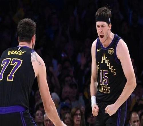 合砍62分！東契奇：里夫斯讓一切都變得簡(jiǎn)單我們是絕佳搭檔