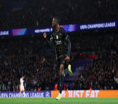 25！歐冠淘汰賽上演世俱杯決賽翻版：門將送大禮11.6億豪門完敗