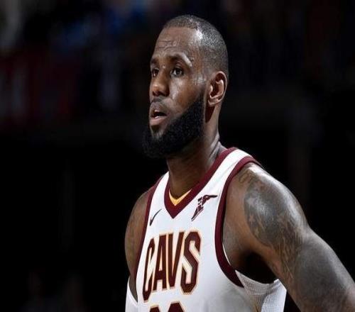 轟18+7+7！感謝詹姆斯?fàn)奚?，沃西賽后點(diǎn)名稱贊，雷迪克也把話挑明