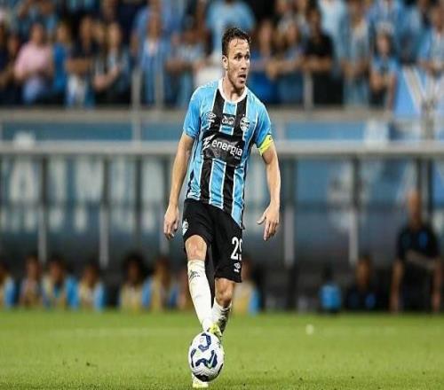 阿圖爾：我和尤文還有合同，但我想留在格雷米奧