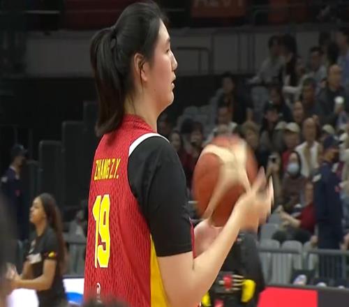 中國(guó)女籃15分慘敗原因曝光！4人表現(xiàn)拉胯，宮魯鳴強(qiáng)推新人引爭(zhēng)議