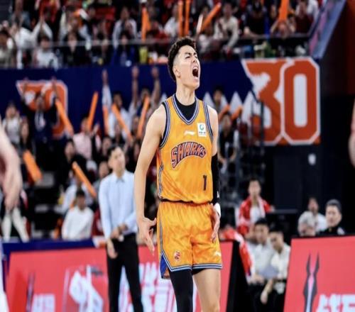 李添榮：恢復(fù)期間無(wú)法登場(chǎng)很難熬，比賽中一直怒吼嗓子都啞了