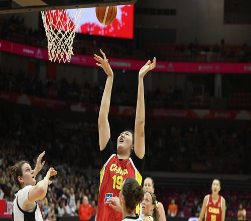 未來可期，張子宇出場(chǎng)18分鐘15投10中獨(dú)攬20分11板