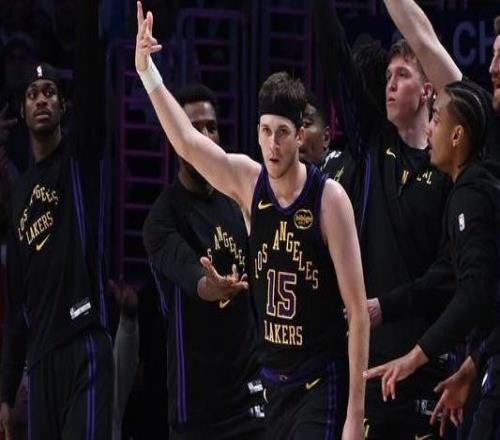 湖人近7戰(zhàn)6勝！里夫斯：我們開始承擔責任不再只是雙手一攤