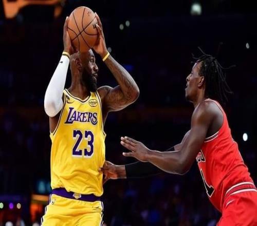 詹姆斯復(fù)出未能幫助公牛贏球，替補(bǔ)拉胯無礙湖人四連勝