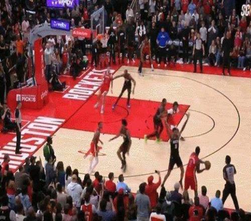 KD出戰(zhàn)40分鐘拖刀斬救火箭鵜鶘兩次失誤樂壞老鷹