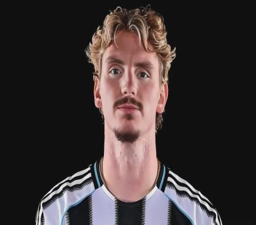 24歲水貨or用錯的巨人7500萬先生18場1球，兩米梅西英超犧牲品