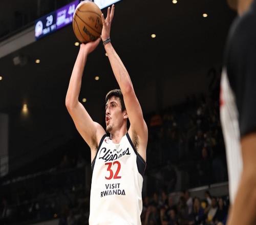 有效限制了楊瀚森！快船二隊(duì)內(nèi)線新秀在防守端的進(jìn)步非常明顯