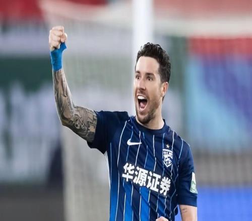 武漢三鎮(zhèn)194天首勝！隊史首勝大連英博，標(biāo)王世界波，連破4魔咒