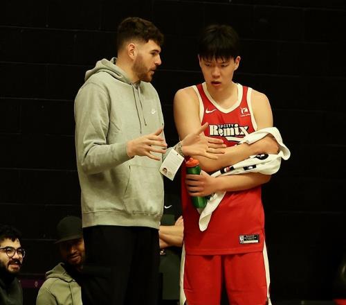 24分+21籃板+7助攻+6蓋帽！克林根這么打下去，楊瀚森真沒機(jī)會了