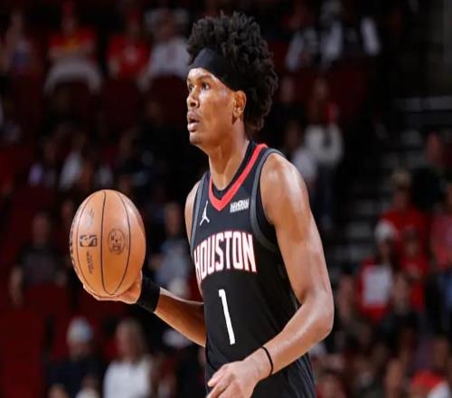 申京没有出场,结果火箭后场新星打出了准三双的亮眼数据