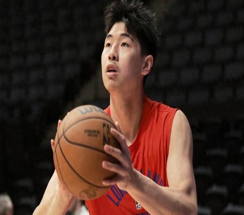 廣東隊3人起飛，杜鋒朱芳雨看錯1名外援，前鋒黑馬將支援遼粵大戰(zhàn)