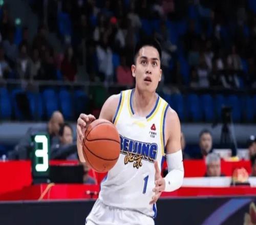 北京9885戰(zhàn)勝廣州球員評價：4人優(yōu)秀，3人及格，3人低迷