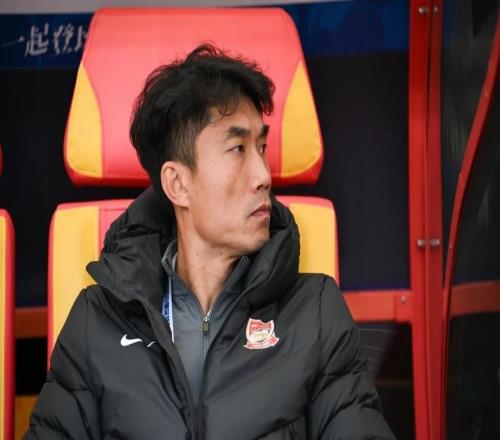 趁你病要你命上港本轮拒绝爆冷将击败青岛西海岸,斩获赛季首胜