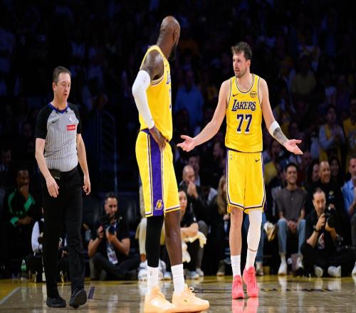 勝掘金豪取5連勝！當(dāng)41歲詹姆斯拼命防守，這樣的湖人西部誰不怕