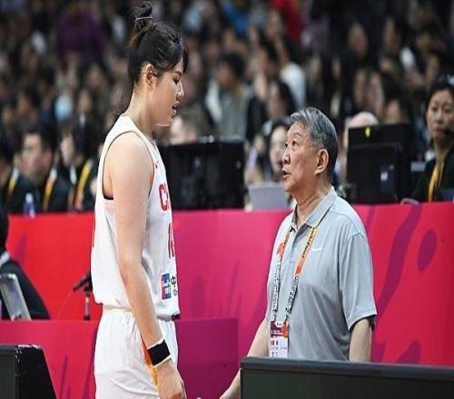 女籃世預(yù)賽王思雨及時(shí)爆發(fā)助中國(guó)女籃擊敗南蘇丹