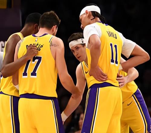 隨著湖人加時絕殺，快船被爆冷，西部最新排名出爐！掘金下滑第6