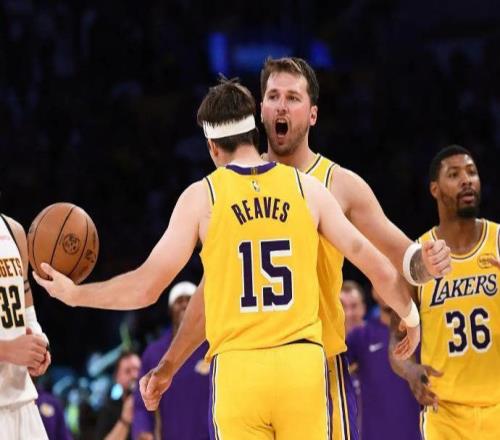 抄作業(yè)里夫斯絕平那球我練過東契奇絕殺那球我練過,我有信心