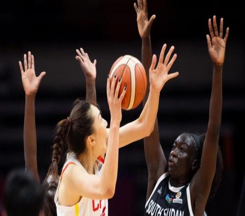 不是王思雨！不是楊舒予！南蘇丹女籃主帥贊中國2小將，已是核心