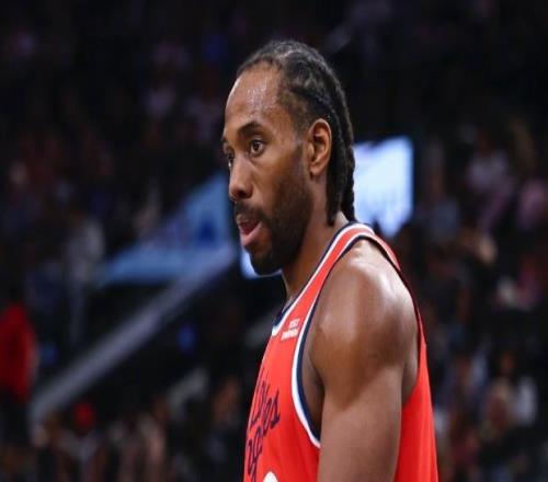 小卡傷退31+6創(chuàng)歷史，威少209次三雙手刃舊主，國王終結快船4連勝